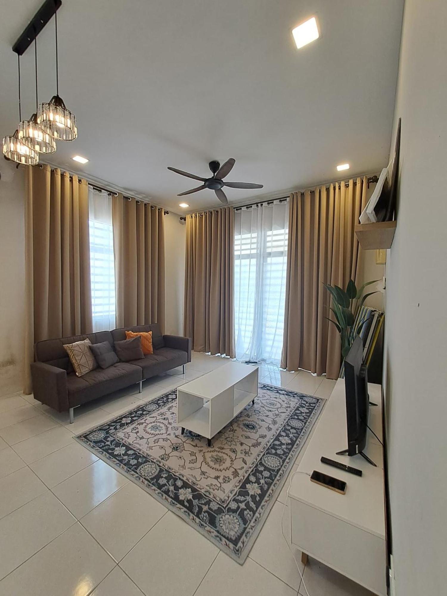 Dahlya Homestay Kuantan Exterior foto